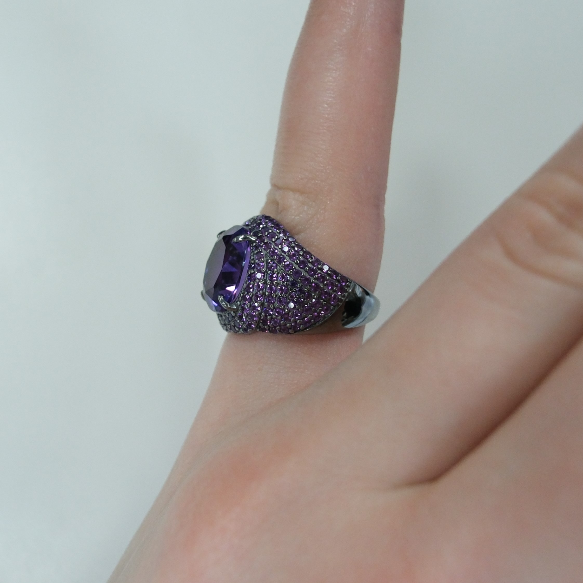 Серебряное кольцо с аметистом